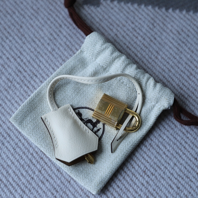 4B Biscuit and nata swift birkin 25cm with gold hardware