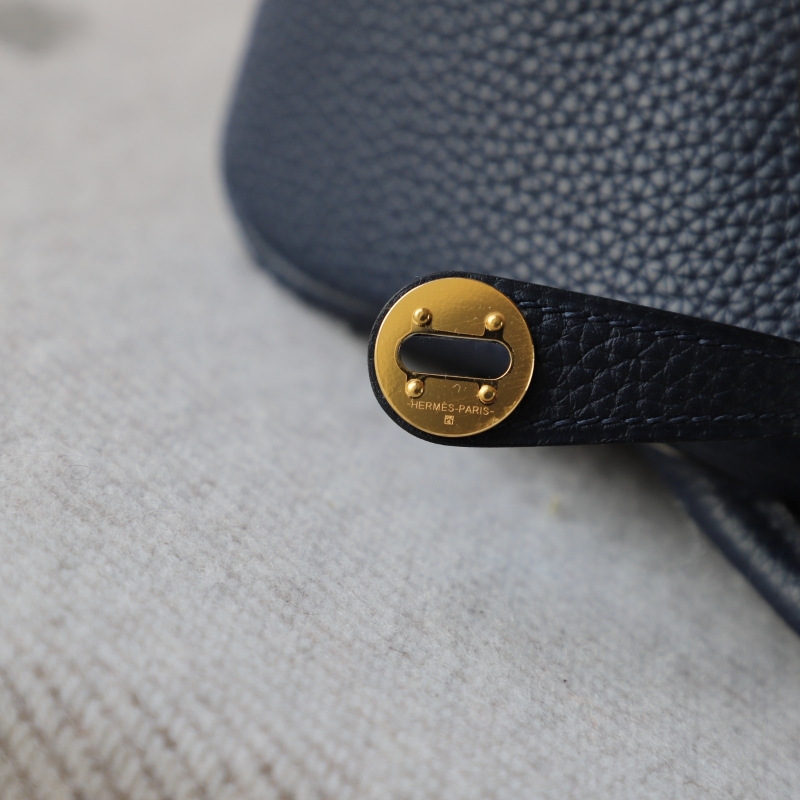 blue sapphire clemence lindy mini with ghw