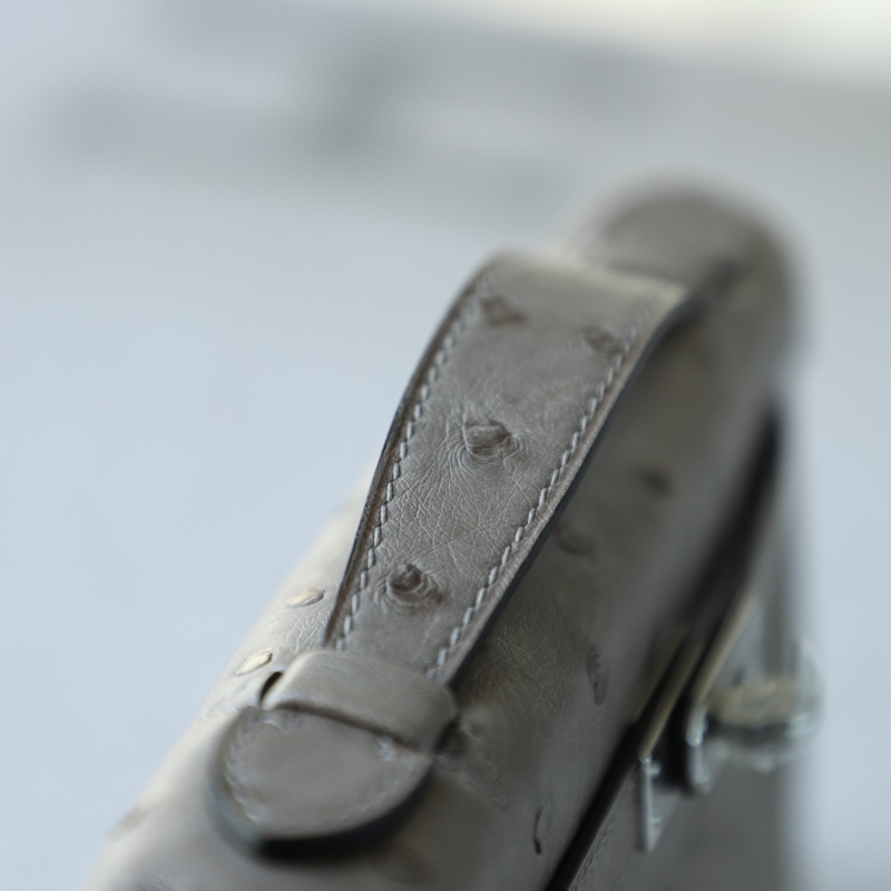 M8 Gris AsphaIte ostrich kelly pochette with Phw