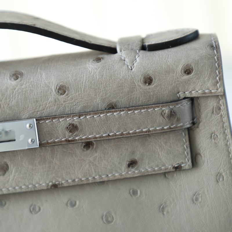 M8 Gris AsphaIte ostrich kelly pochette with Phw