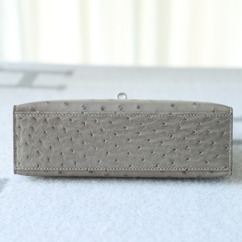 M8 Gris AsphaIte ostrich kelly pochette with Phw