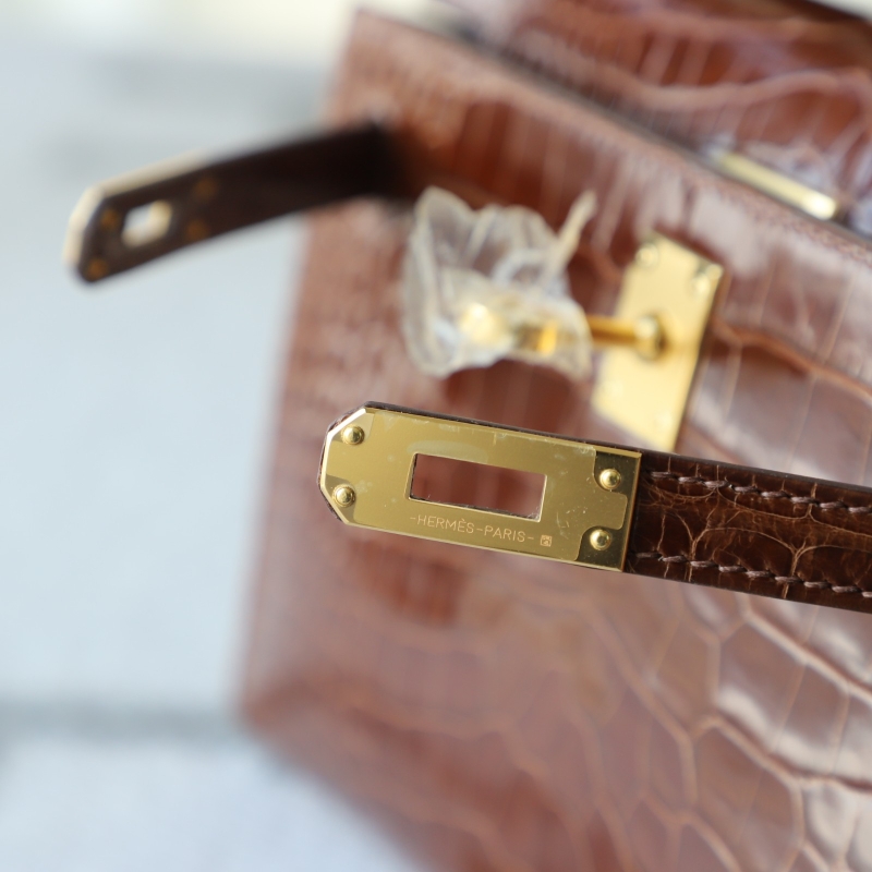 28 CarameI shiny alligator crocodile kelly pochette ghw