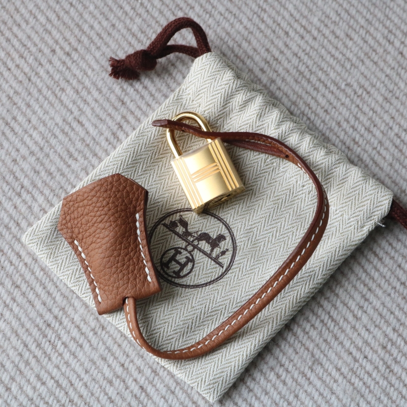 C37 GOLD togo birkin 30 with ghw