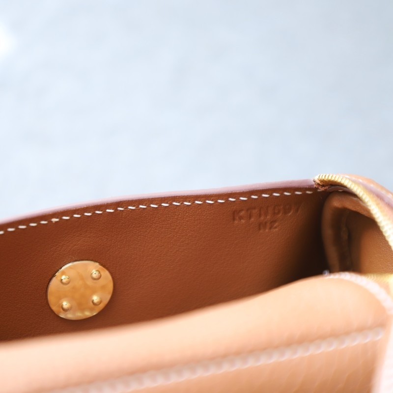  C37 GOLD clemence lindy mini with ghw