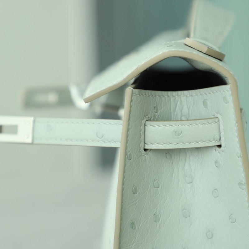 c80 gris pearl Ostrich Kelly Pochette With Phw