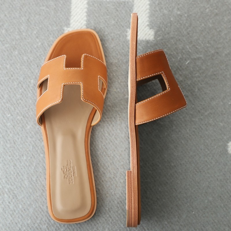 c37 gold barenia oasis sandal