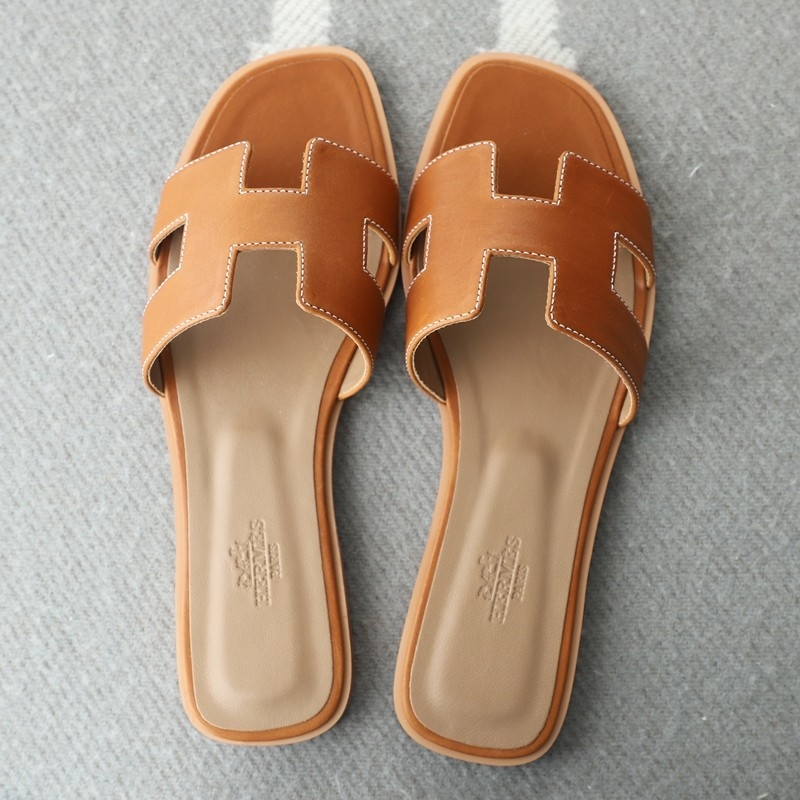 c37 gold barenia oasis sandal