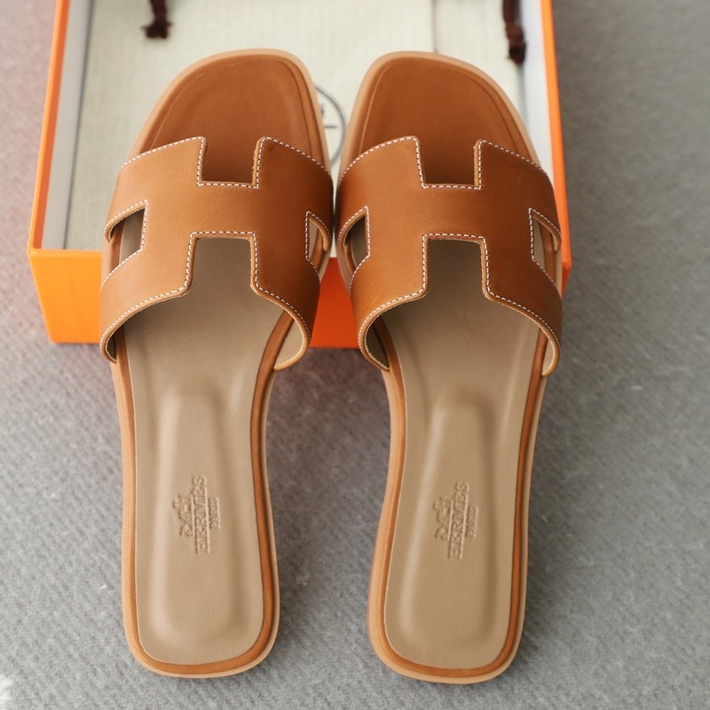 c37 gold barenia oasis sandal
