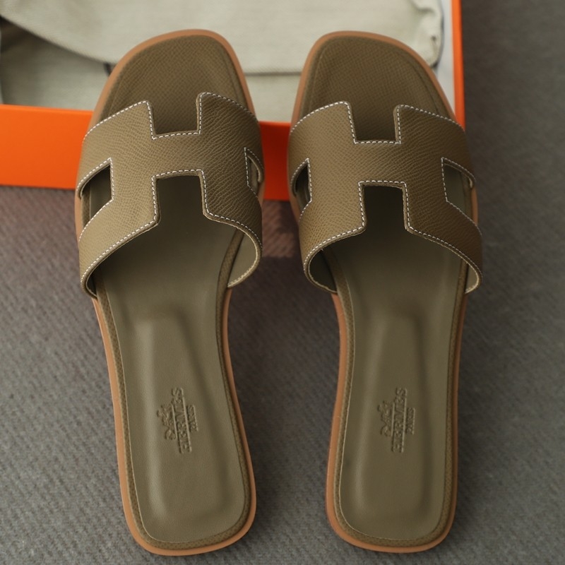 etoupe epsom sandal