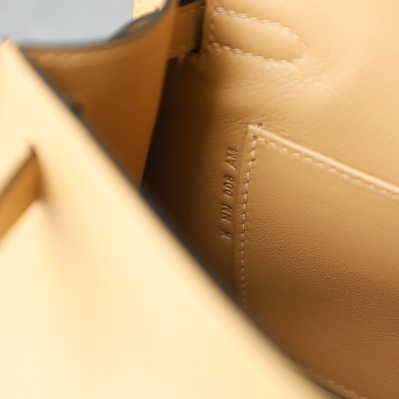0M Chai swift kelly pochette with phw
