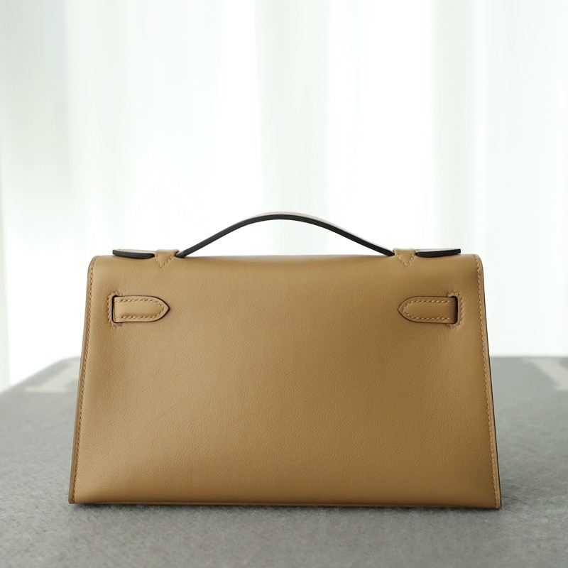 0M Chai swift kelly pochette with phw