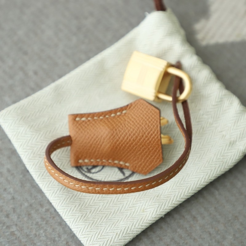 S2 Trench & C37 Gold Epsom Kelly25 GHW