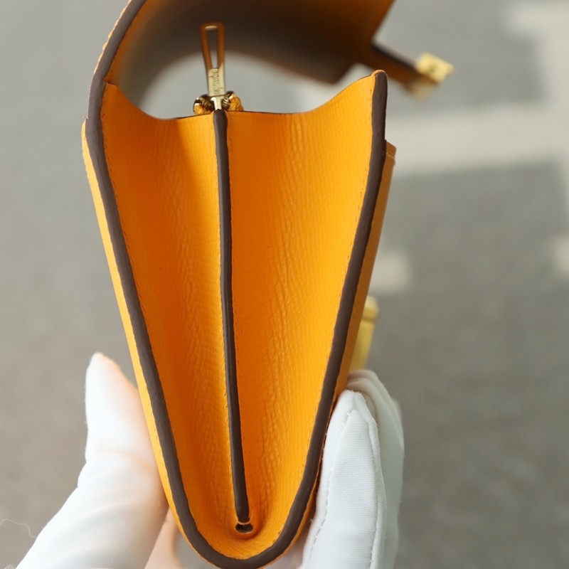 9V Jaune D or Epsom Constance Wallet With Ghw