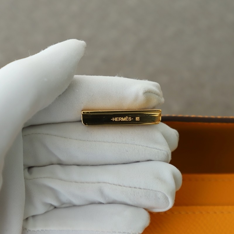 9V Jaune D or Epsom Constance Wallet With Ghw