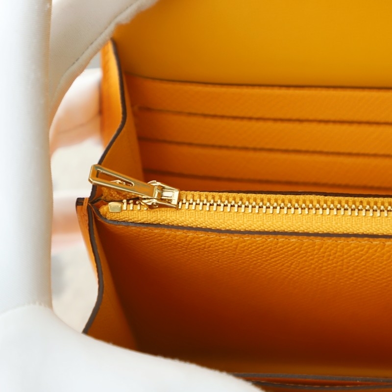 9V Jaune D or Epsom Constance Wallet With Ghw