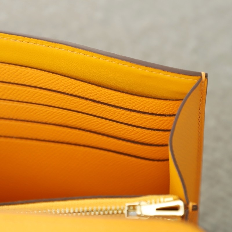 9V Jaune D or Epsom Constance Wallet With Ghw