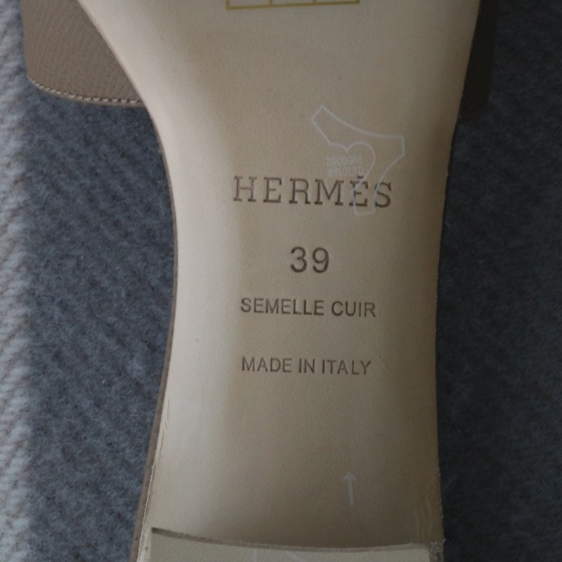 CK18 etoupe epsom oasis sandal size 39 with heel