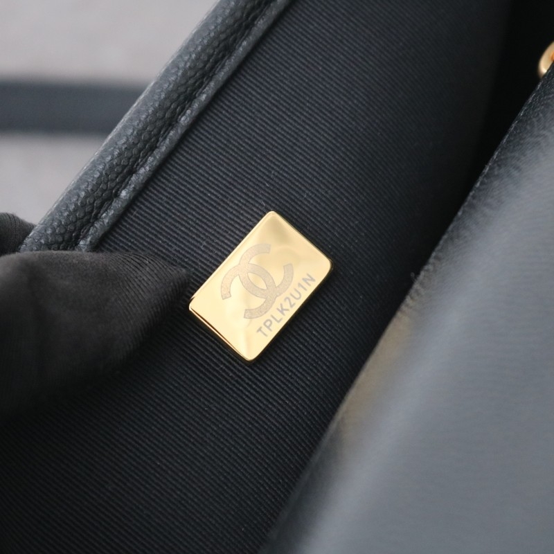 Chanel 25B backpack Black grained shiny calfskin & gold-tone metal Size:19.5*22*7cm