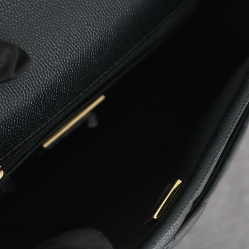 Chanel 25B backpack Black grained shiny calfskin & gold-tone metal Size:19.5*22*7cm