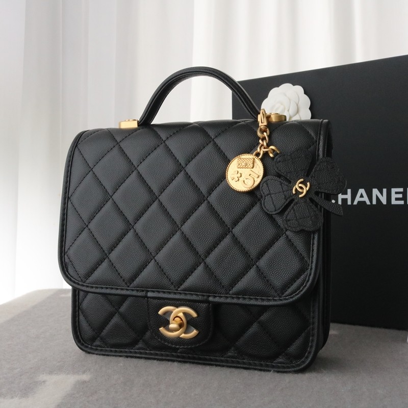 Chanel 25B backpack Black grained shiny calfskin & gold-tone metal Size:19.5*22*7cm