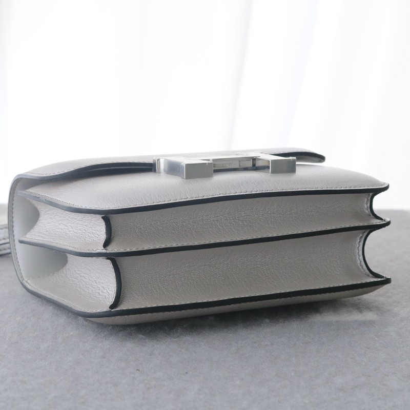 Constance 18 Metallic Olympic Silver cherve Leather PHW