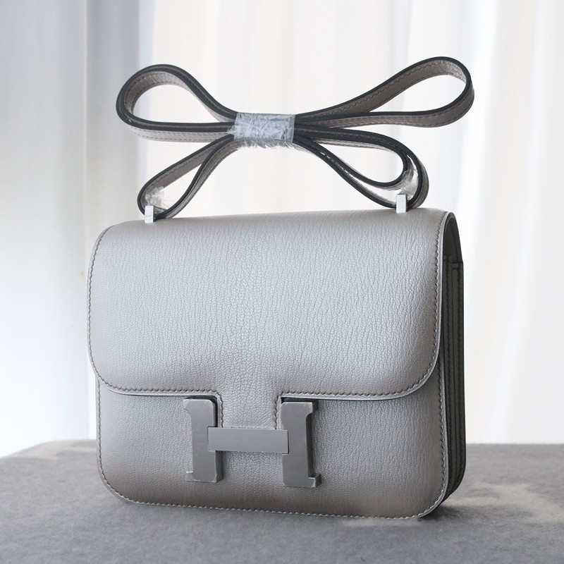 Constance 18 Metallic Olympic Silver cherve Leather PHW