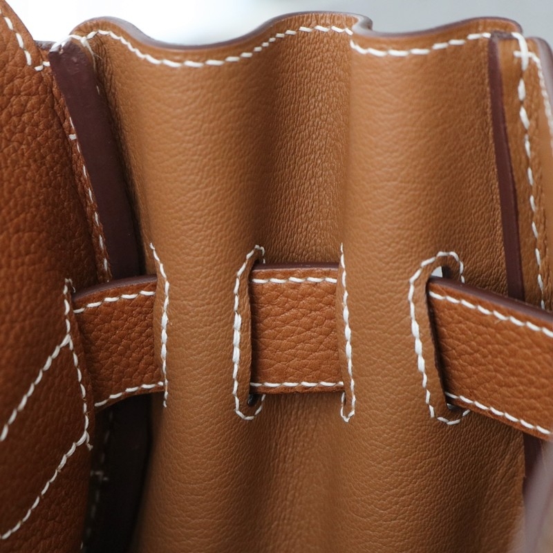 C37 GOLD Kelly Messenger Barenia With Phw