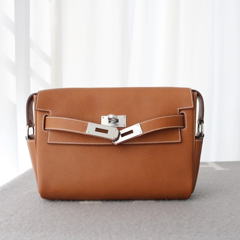 C37 GOLD Kelly Messenger Barenia With Phw