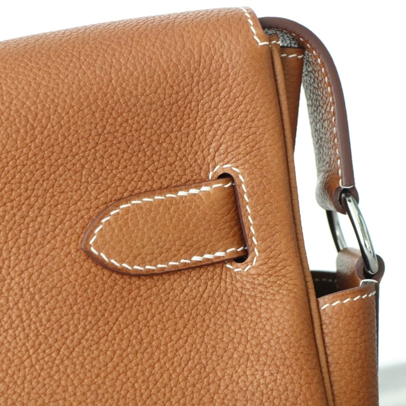 C37 GOLD Kelly Messenger Barenia With Phw