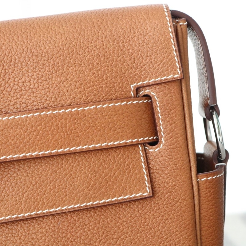 C37 GOLD Kelly Messenger Barenia With Phw