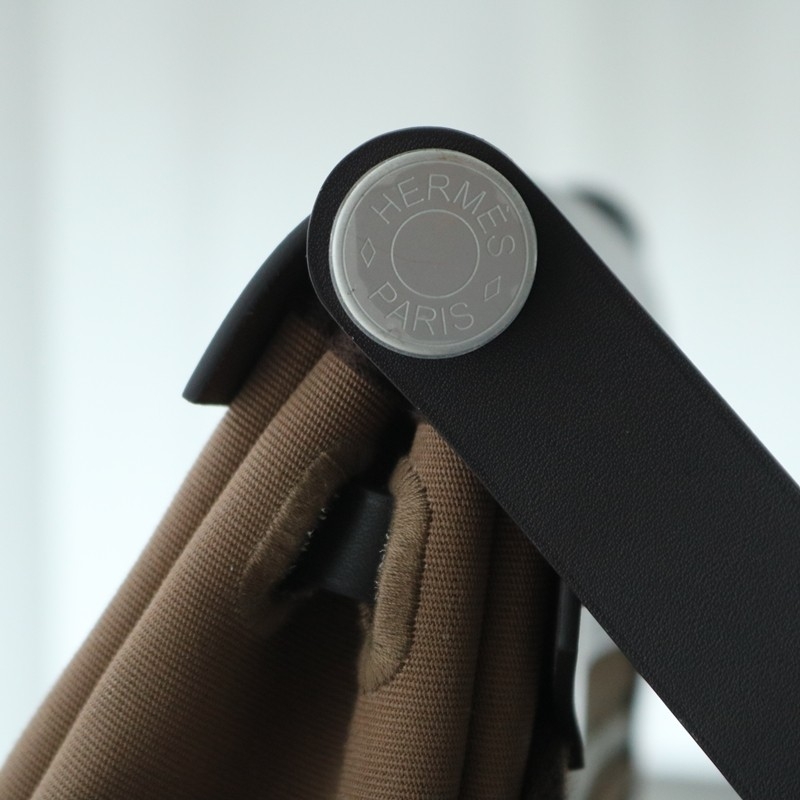 HERMÈS Herbag Zip Mini 20 Ebene (46) etoupe Leather Canvas Palladium hardware