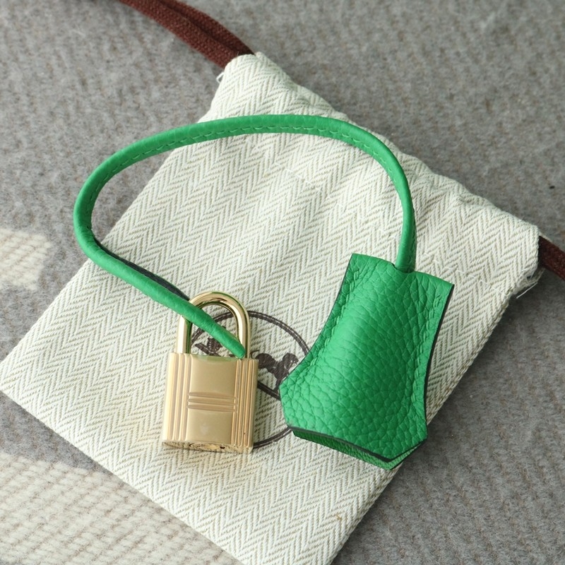 1k bamboo togo birkin 25 GHW