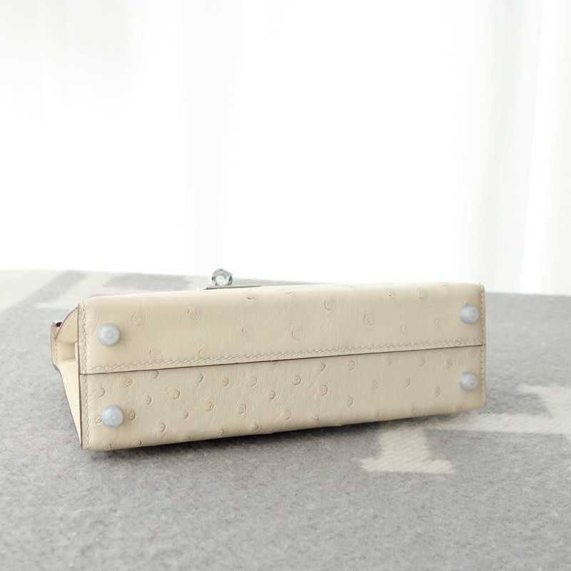 I2 Nata ostrich mini kelly II with phw