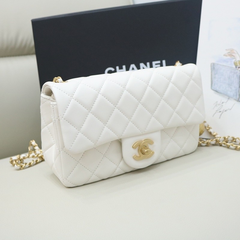 Chanel mini 20cm white Lambskin Gold Hardware size:20✖12✖6cm