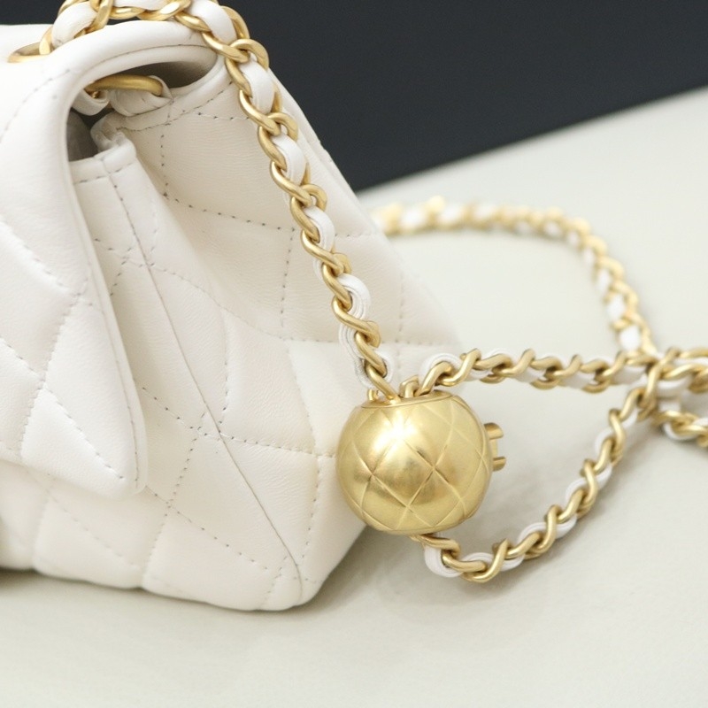 Chanel mini 20cm white Lambskin Gold Hardware size:20✖12✖6cm
