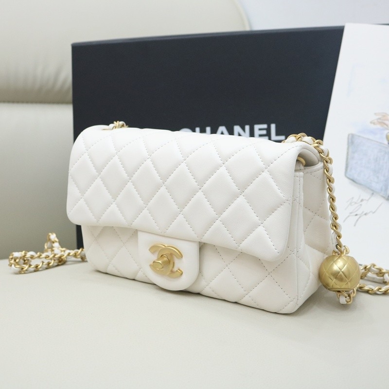 Chanel mini 20cm white Lambskin Gold Hardware size:20✖12✖6cm