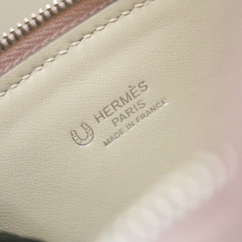 09 Mauve pale Cherve with Craie interior Bolide Mini PHW