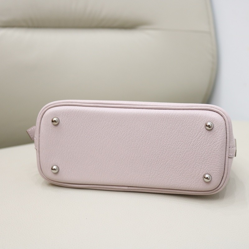 09 Mauve pale Cherve with Craie interior Bolide Mini PHW