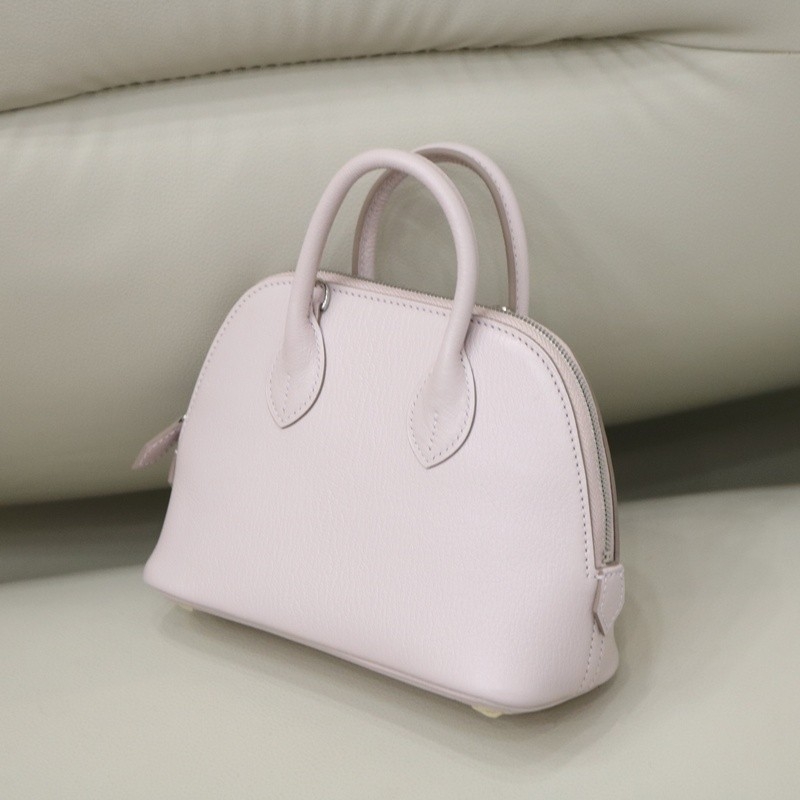 09 Mauve pale Cherve with Craie interior Bolide Mini PHW