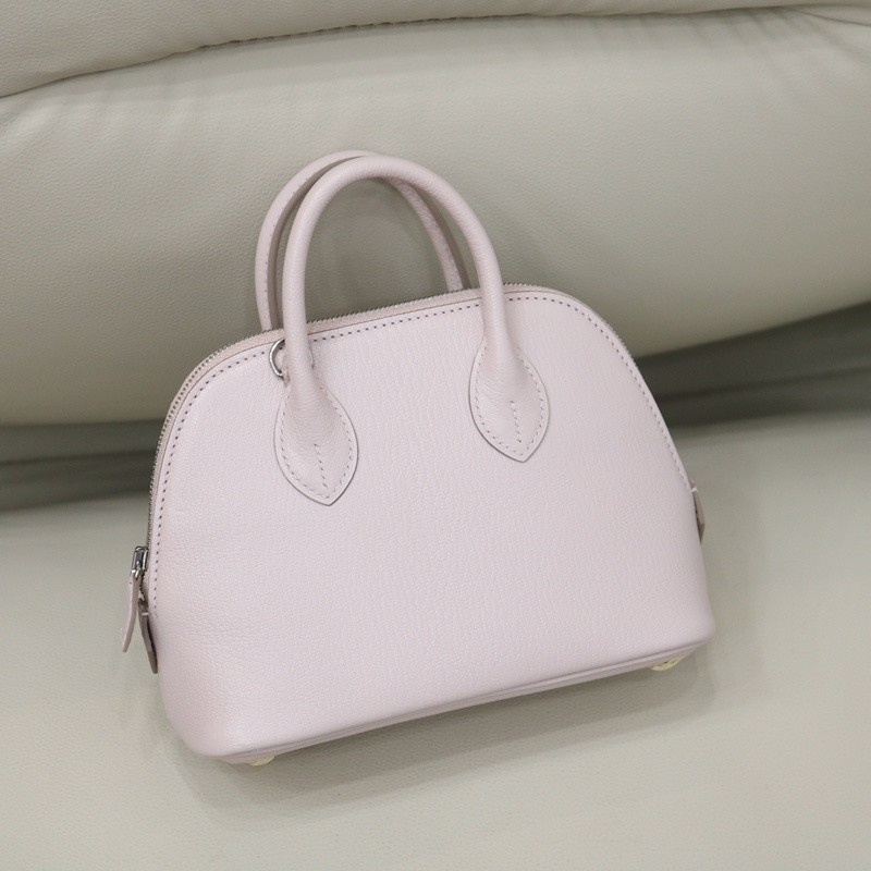 09 Mauve pale Cherve with Craie interior Bolide Mini PHW
