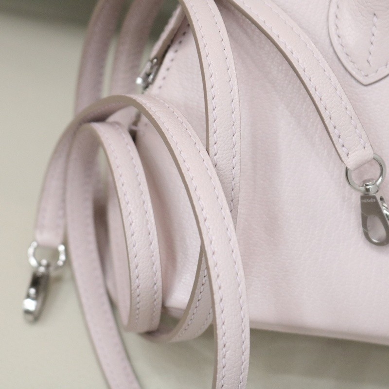 09 Mauve pale Cherve with Craie interior Bolide Mini PHW