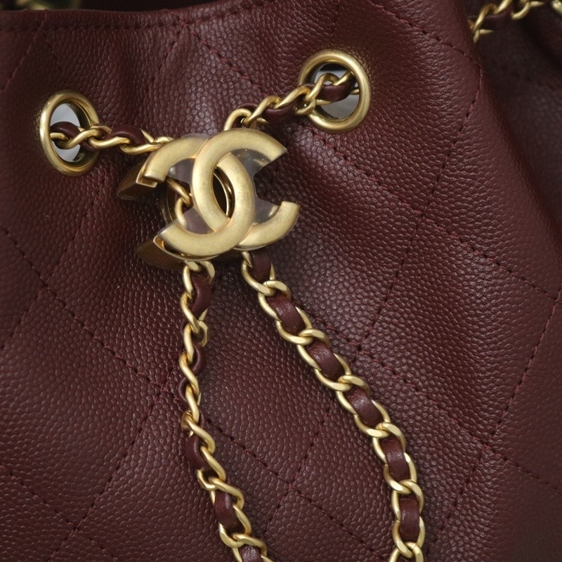 Chanel 25 small handbag, Grained calfskin & gold-tone metal, Bordeaux — Fashion | CHANEL