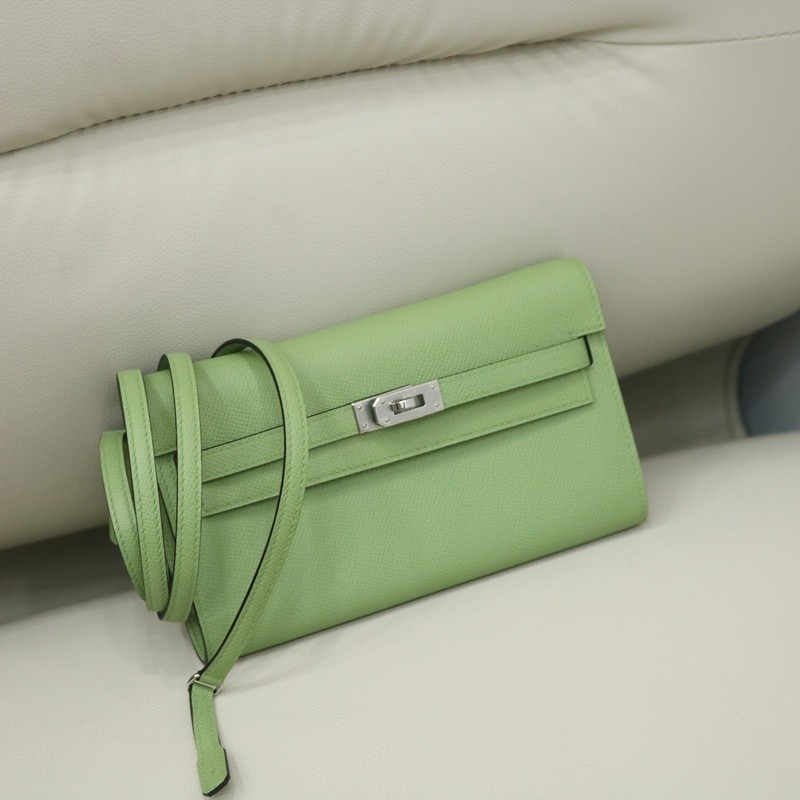 3i vert criquet & T0 Blue brume interior Epsom Kelly to go With PHW